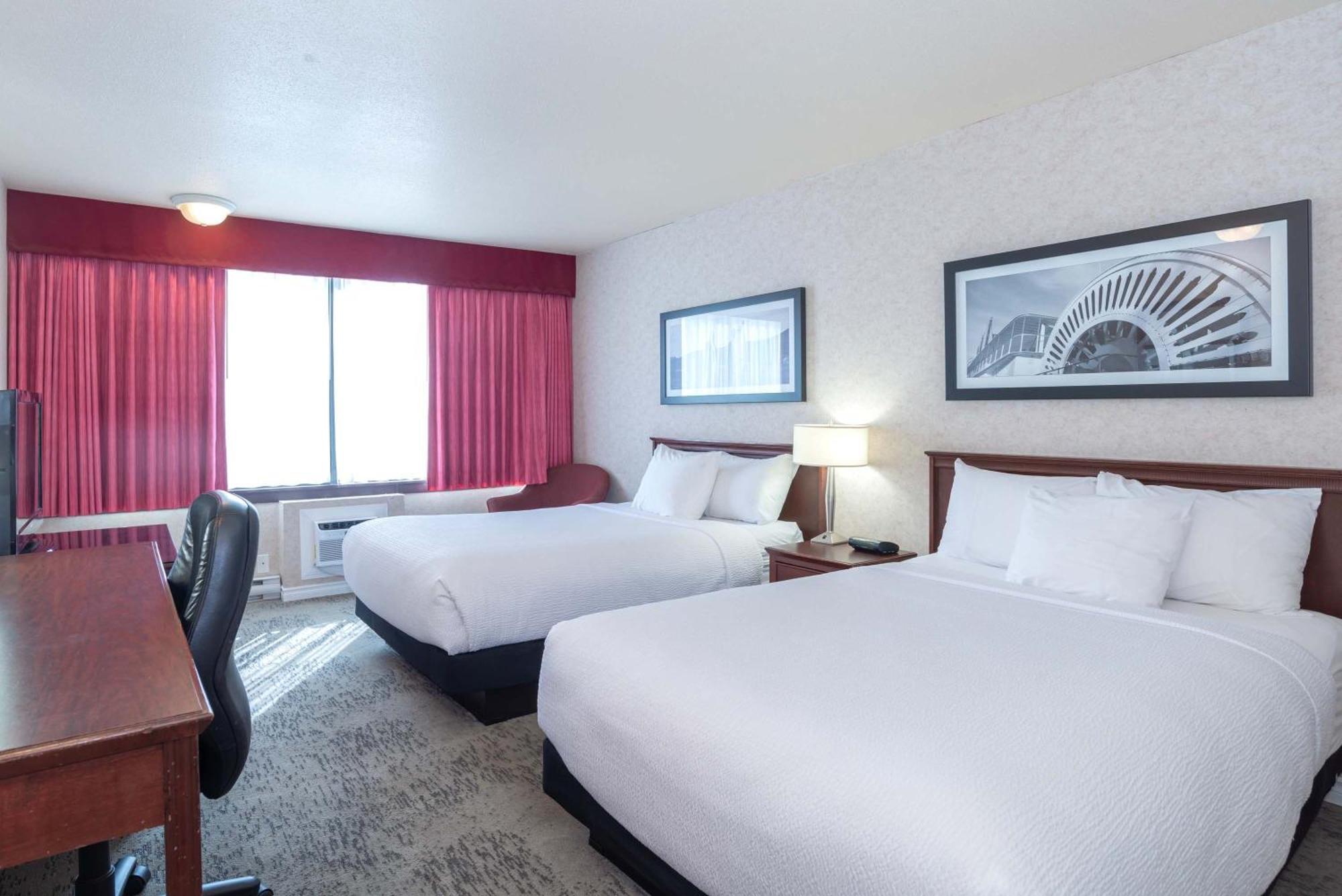 Sandman Hotel Penticton Exterior foto